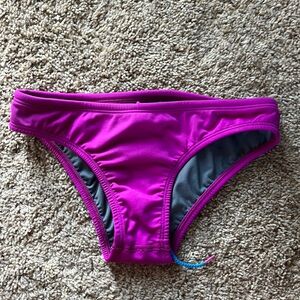 Jolyn Andy purple swim suit bottoms size small